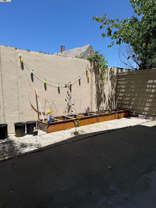 Building Photo - 1230 Sutter Creek Ln