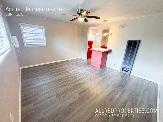 Building Photo - 621 N Leverett-3