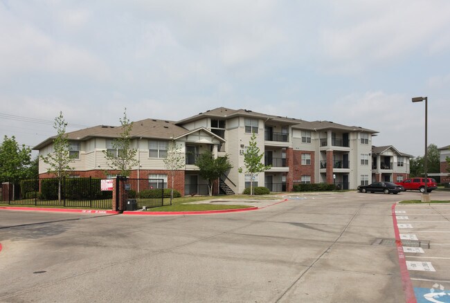 Flats at Five Mile Creek Apartments - Flats at Five Mile Creek