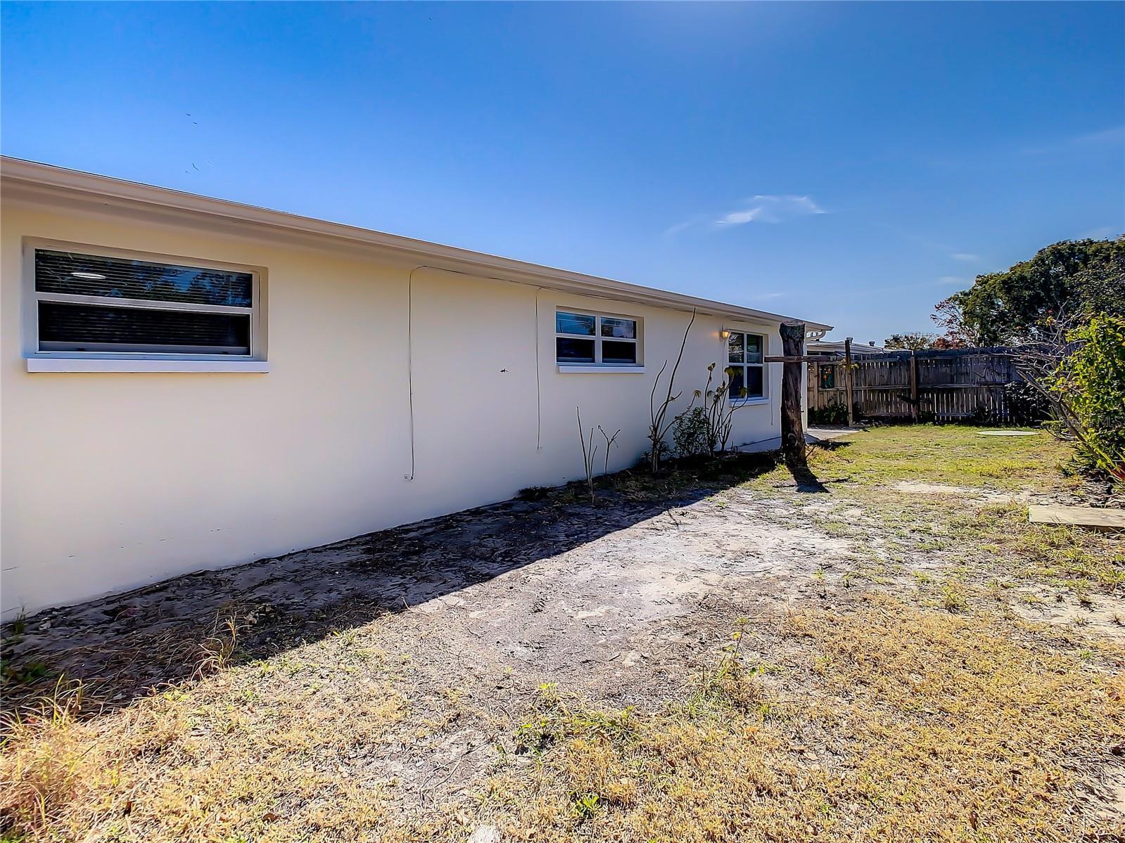 Building Photo - 11705 Meredith Ln