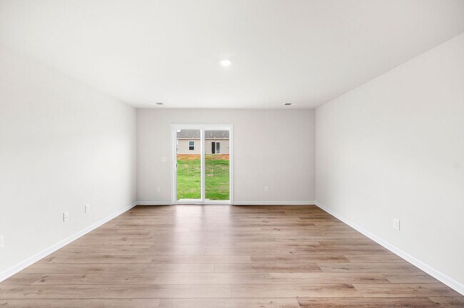 Building Photo - 115 Broadtree Cir