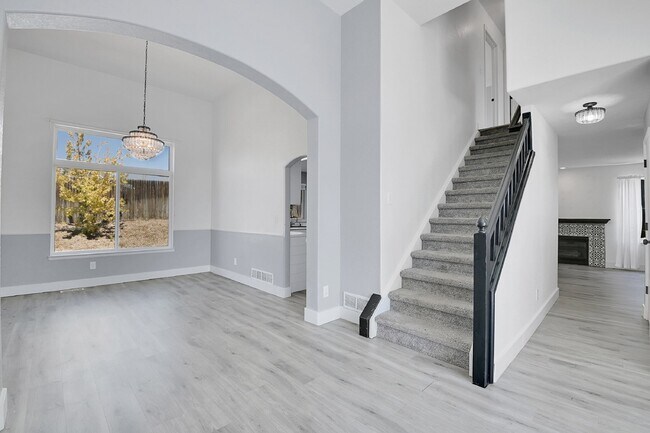 Building Photo - $3,040.95 - 3 Bed, 3-Bath Home in Aurora with In Unit Laundry and Central AC