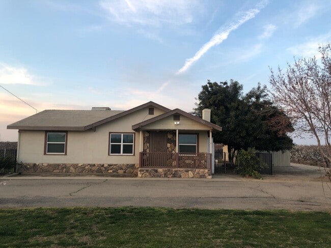 Building Photo - 7902 Clinton Ave