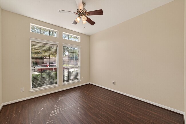 Building Photo - 24410 N Tide Bay Cir