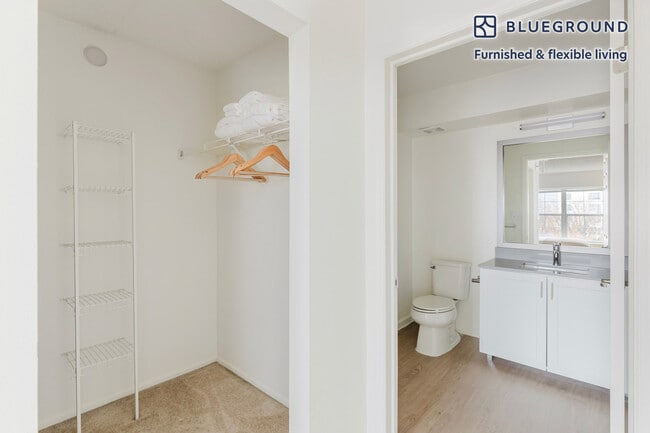 Building Photo - 444 Washington Blvd