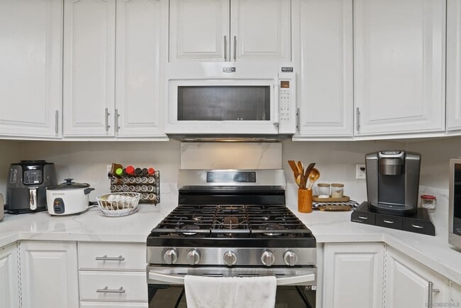 Building Photo - 1286 Waxwing Ln