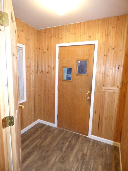 Front Entryway - 1510 13th Ave E