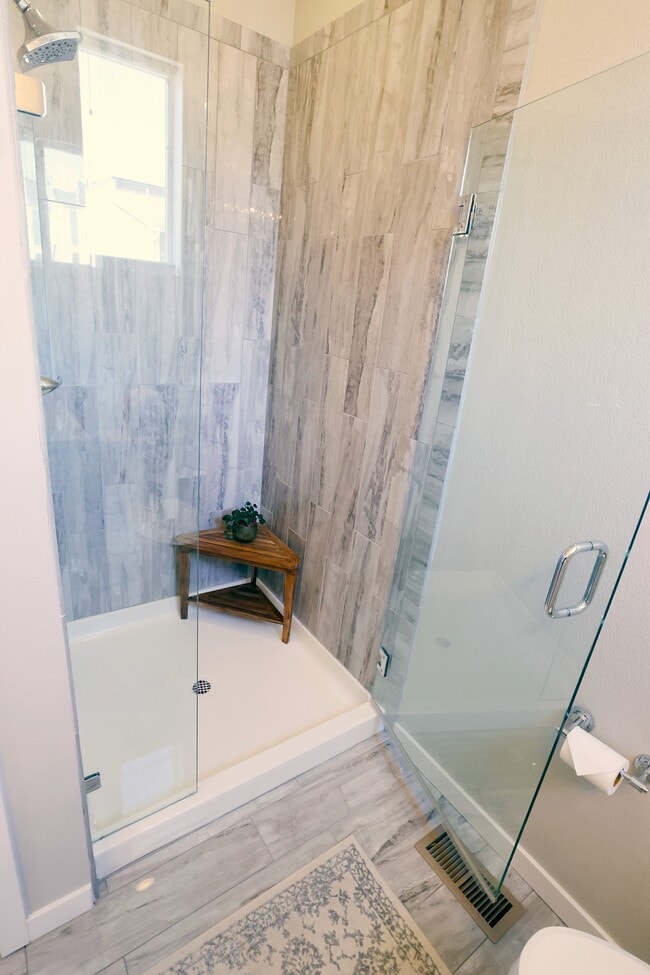 Master bathroom shower - 15637 E Broncos Pl