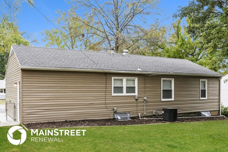 Building Photo - 1812 NE 54th Terrace