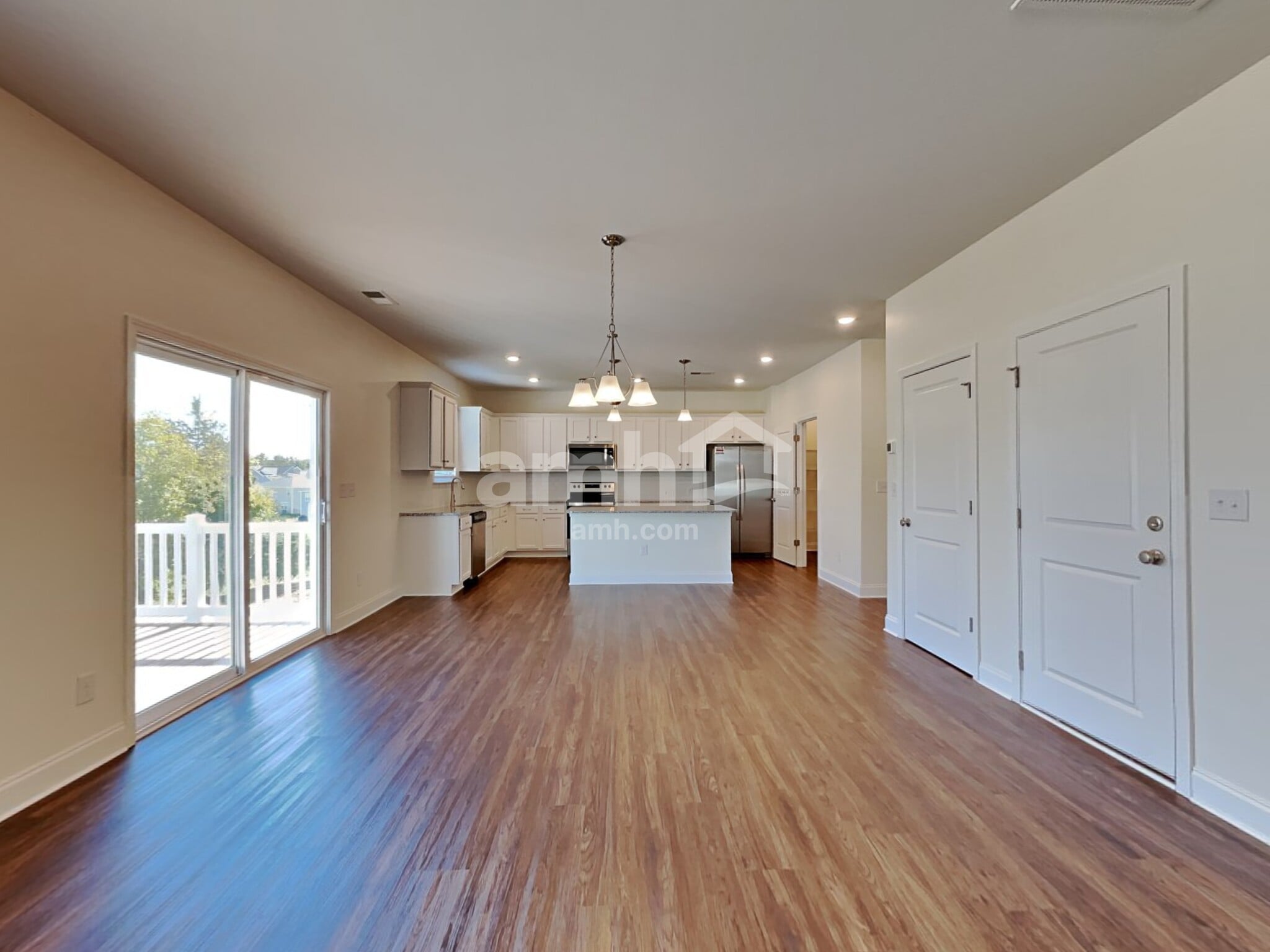 Building Photo - 183 Larragan Dr