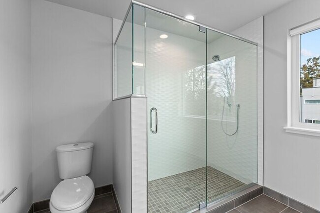 Building Photo - Stunning Brand-New Ballard Townhome with Air Conditioning