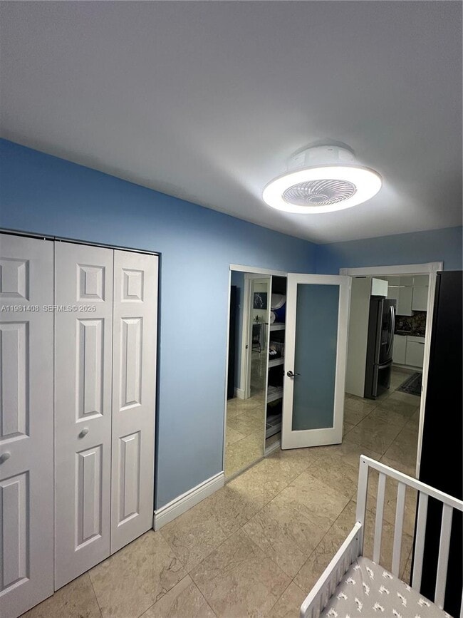 Building Photo - 3140 S Ocean Dr