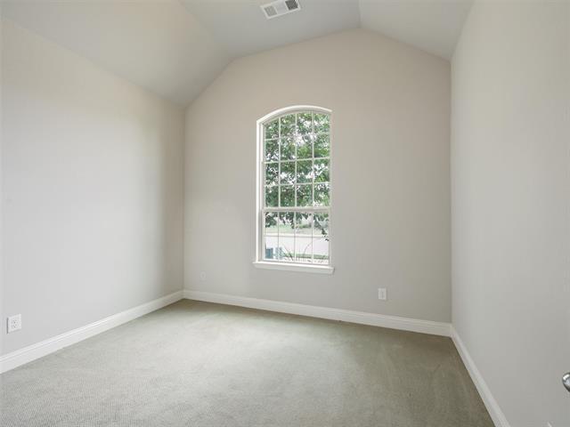 Building Photo - 9920 Bitterroot Dr