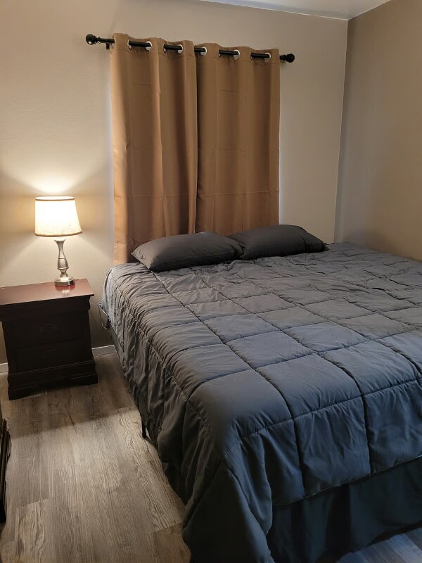 Building Photo - 609 Bennett Ave