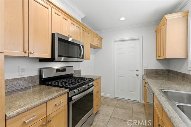 Building Photo - 9582 Pettswood Dr