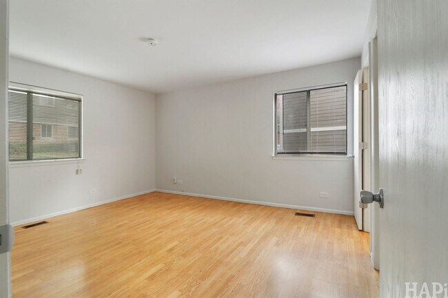 Building Photo - 602 Eastview Ct