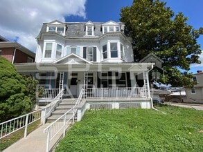 Building Photo - 1201 W Princess St