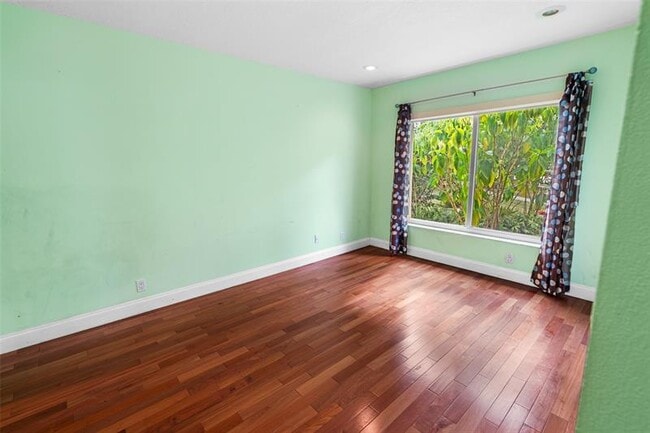 Building Photo - 8619 SW 51st St