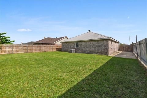 Building Photo - 2417 Highland Meadows Dr