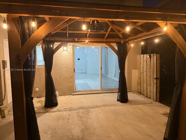 Building Photo - 1238 NW 4th Ln