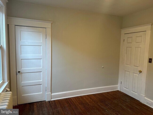 Building Photo - 4227 Euclid Ave