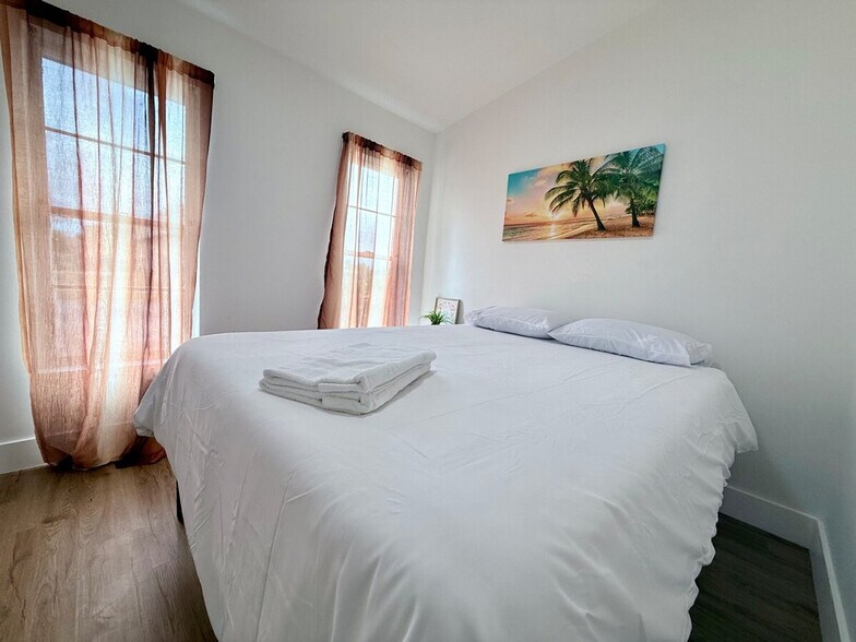 Building Photo - 20423 NW 29th Pl