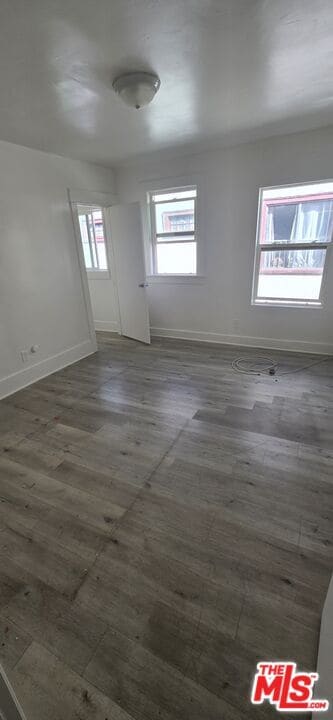 Building Photo - 712 W 46th St