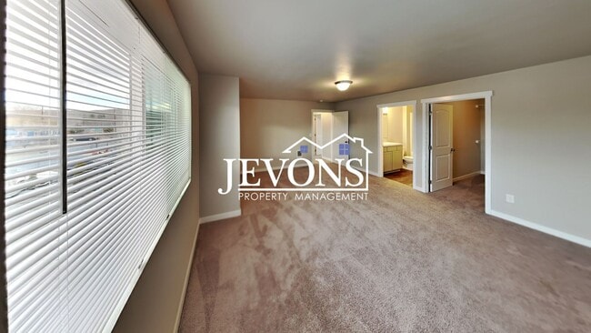 Building Photo - $500 Off on the First Month!! Enchanting 2020-built single-family home in Yakima