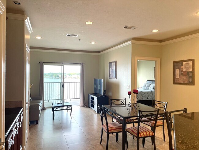 Building Photo - 7037 Kingston Cove Ln