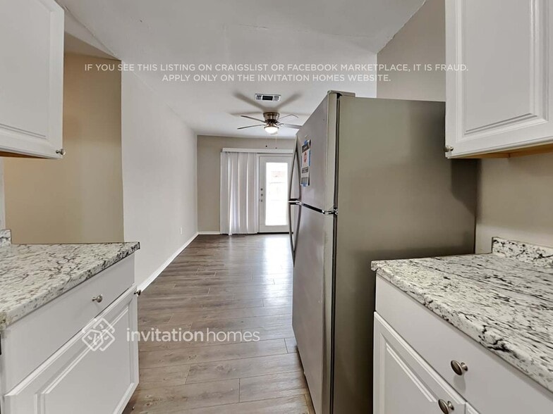 Building Photo - 421 Casie Ct