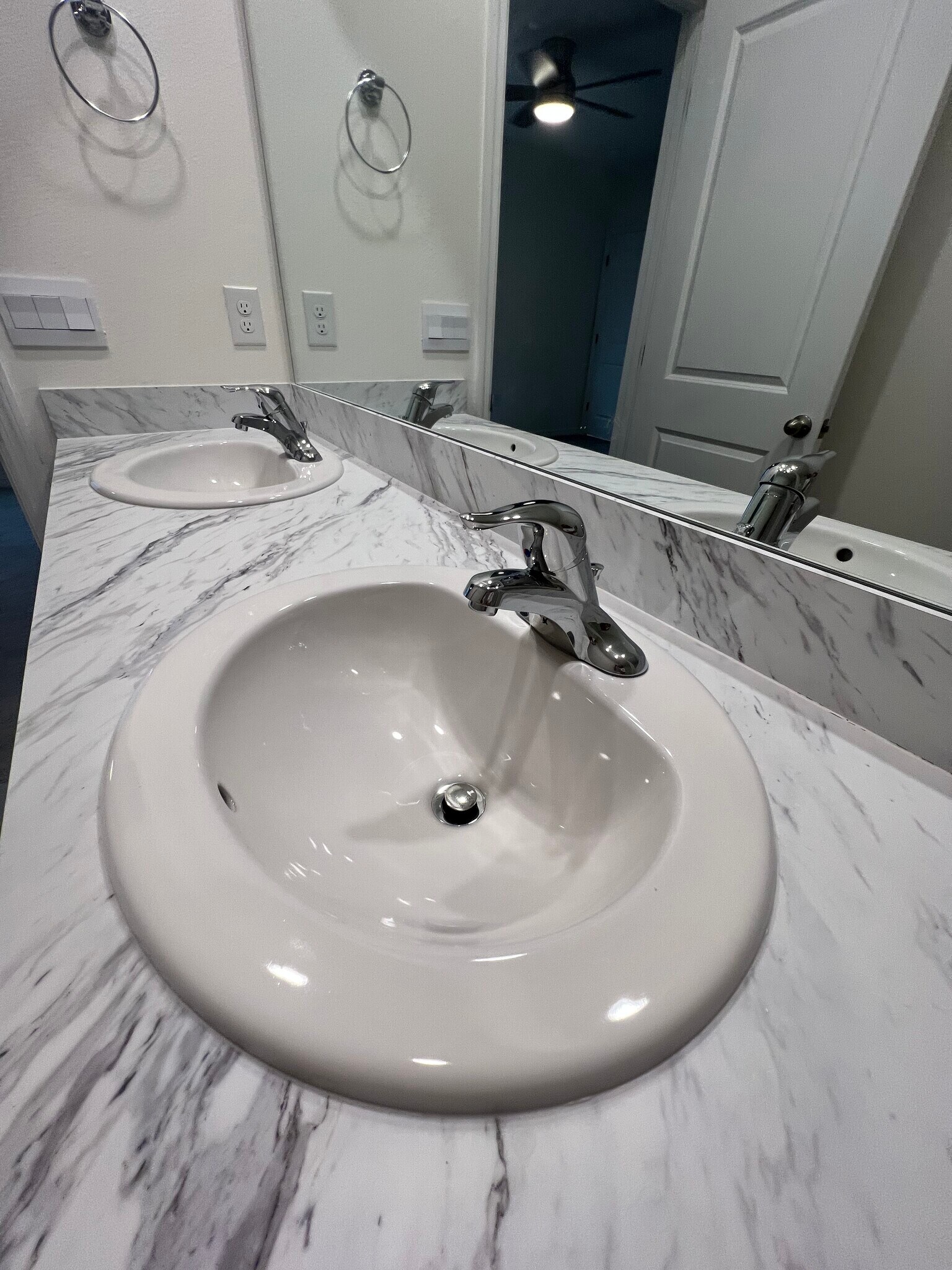 Bathroom sink - 5247 Dragonfly Dr