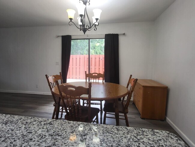 Building Photo - 2134 NE 45th Ave