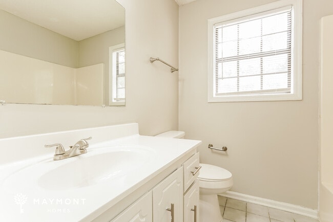 Building Photo - Spacious 4 Bedroom Home in Martinez