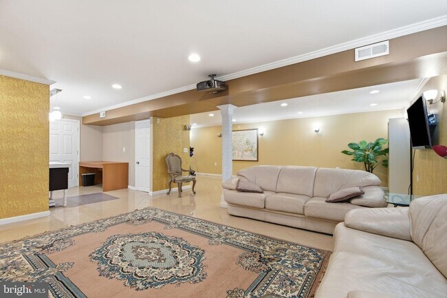 Building Photo - 2132 Cherry Leaf Ln