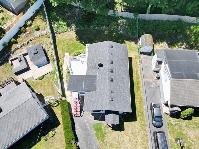 Building Photo - 5 Dietz Ct