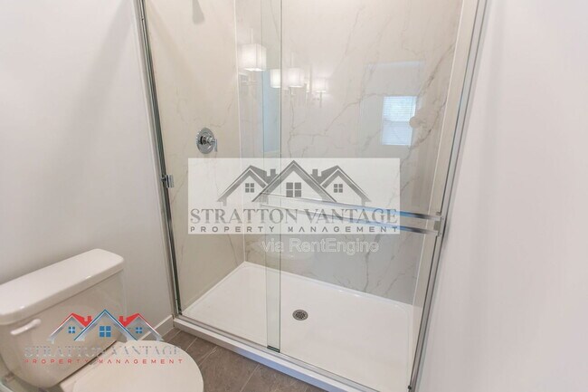 Building Photo - 7439 S 76th Dr