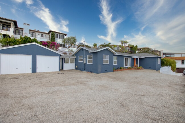 Primary Photo - 2845 El Oeste Dr