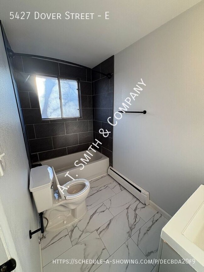 Building Photo - 5427 Dover St