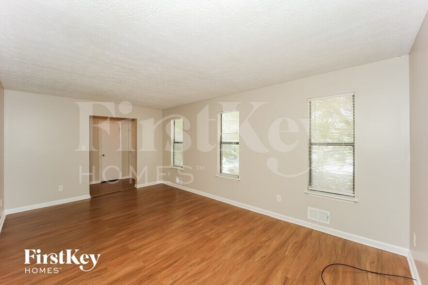 Building Photo - 3070 Creel Rd