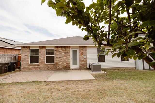 Building Photo - 1857 Shasta View Dr