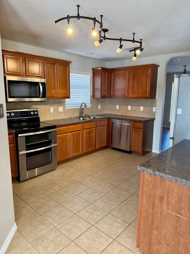 Building Photo - 5704 Drystone Ln