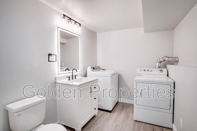 Building Photo - 3800 E 2nd Ave