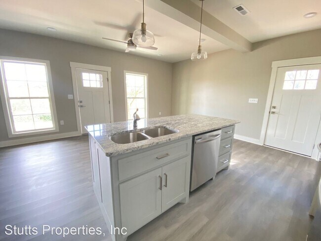 Building Photo - 3 br, 3.5 bath House - 213 Virginia Avenue