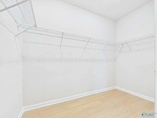 Building Photo - 17993 Longleaf Dr