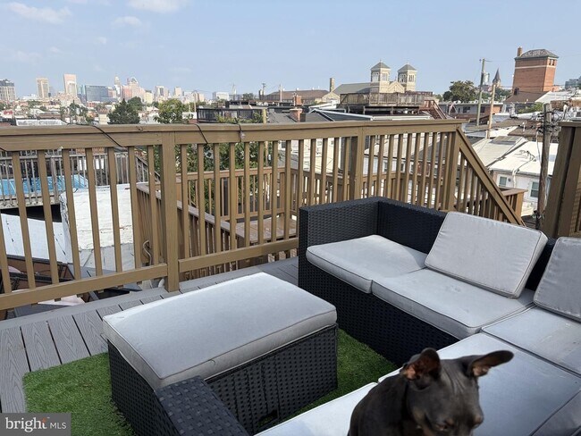 Building Photo - Beautifully renovated 3-bedroom, 2-bathroom home in the highly sought-after Canton/Fells Point ne...