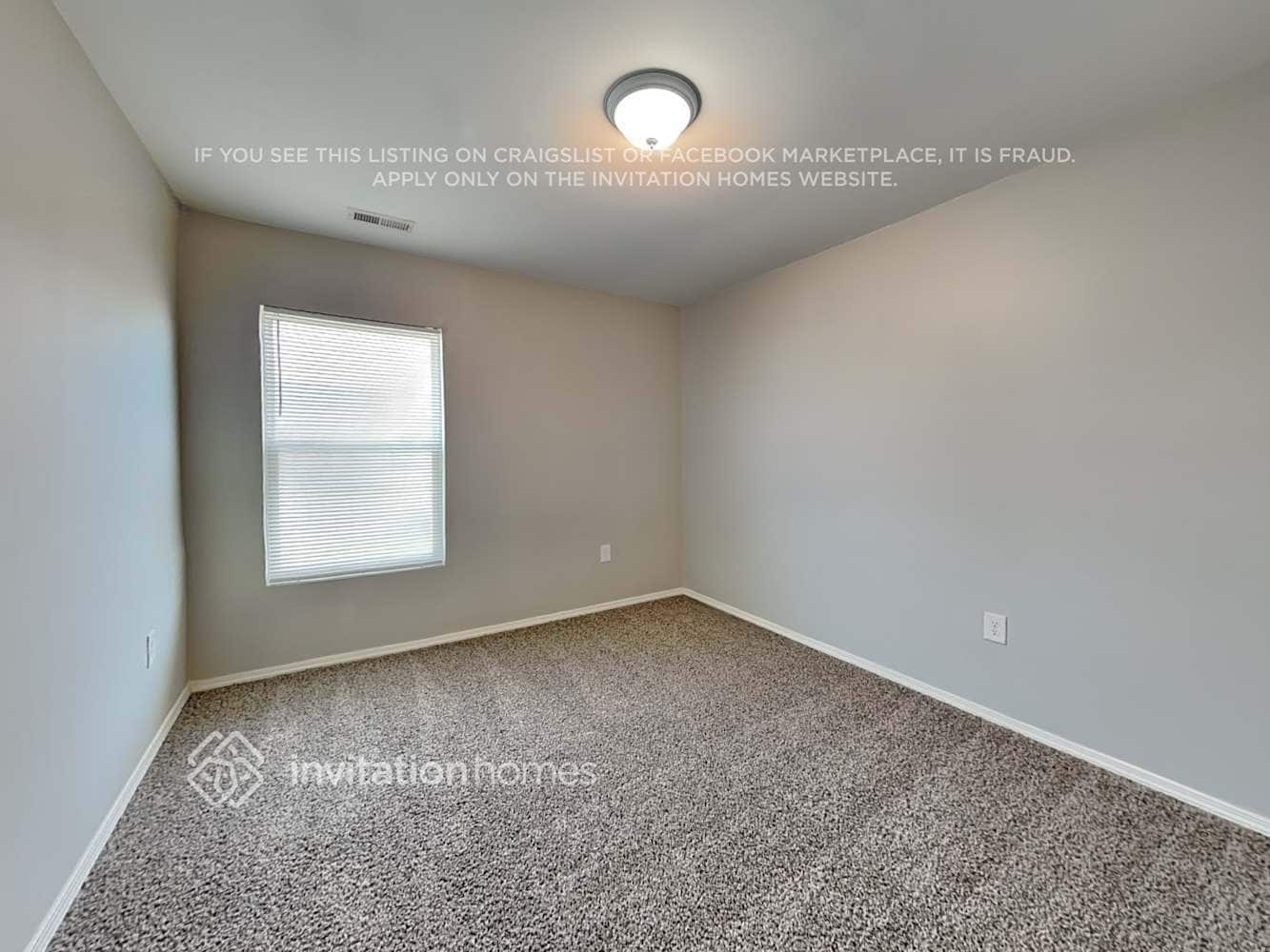 Building Photo - 49 Norwich Dr