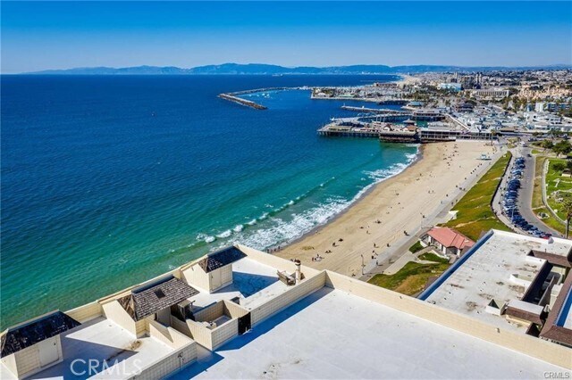 Building Photo - 531 Esplanade