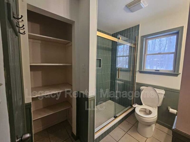 Building Photo - 116 Cheyney Dr