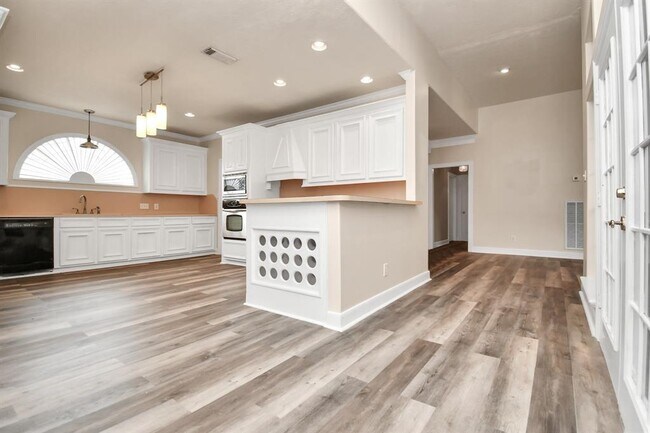 Building Photo - 4727 Cashel Castle Dr