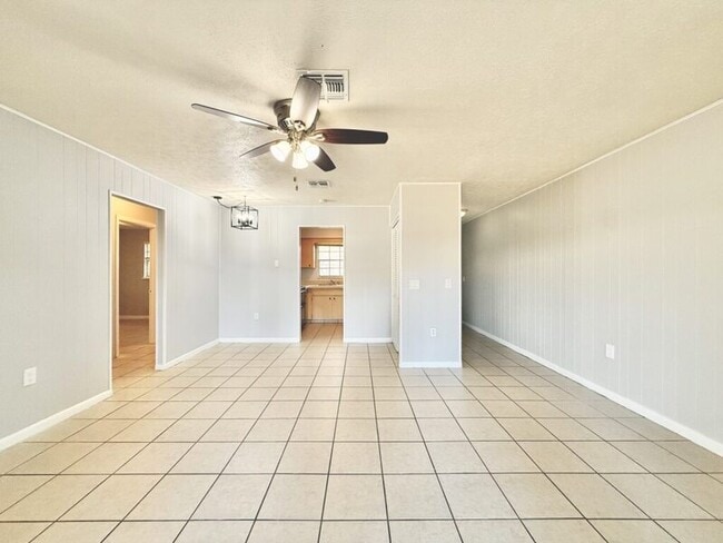 Building Photo - 1339 Eagleview Dr